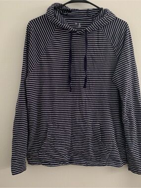Men’s size M Gap striped hoodie